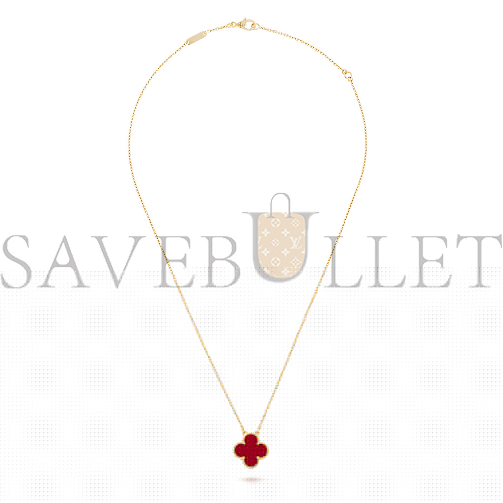 VAN CLEEF ARPELS VINTAGE ALHAMBRA PENDANT - YELLOW GOLD, CARNELIAN  VCARD38500